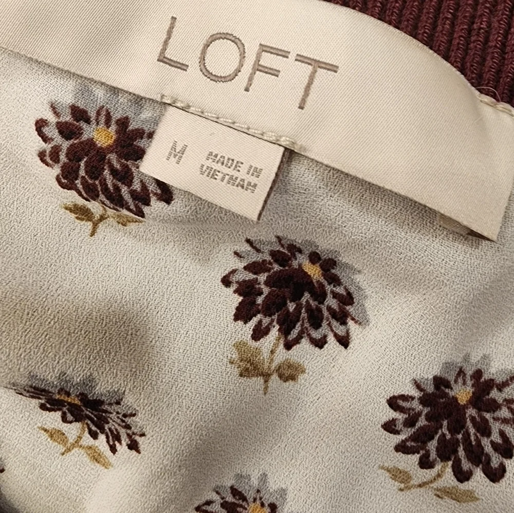 Women's Burgundy Layered Top Size Medium - Picture 3 of 8